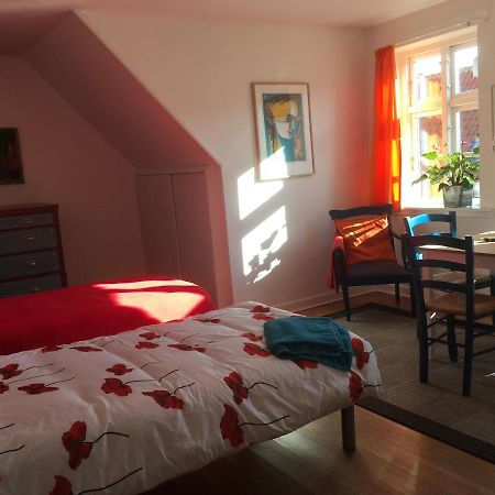 Jan Og Inges Bed & Breakfast Миддельфарт Экстерьер фото